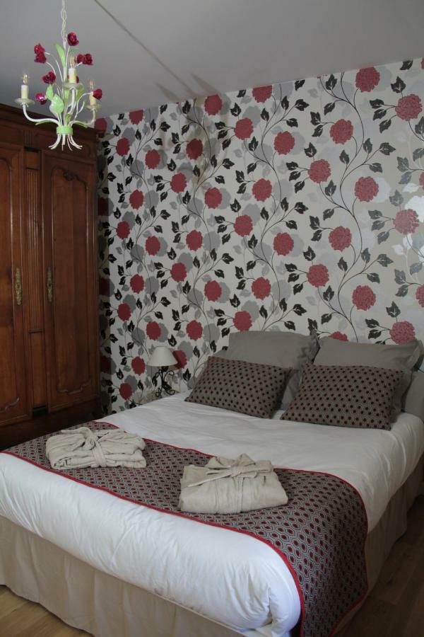 Le Logis De La Foret Hotel Sainte-Verge Kültér fotó